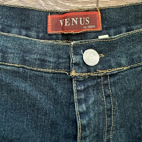 Venus Boot Leg Jeans SZ 36 Dark Wash Long Floral Embroidery Pattern EUC - Picture 4 of 8